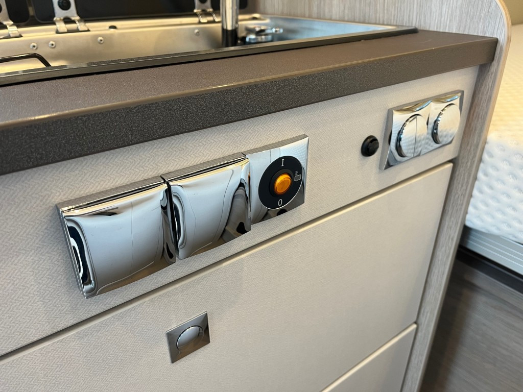 Hoofdafbeelding Bürstner Campeo C600 Active Hefdak Cruise