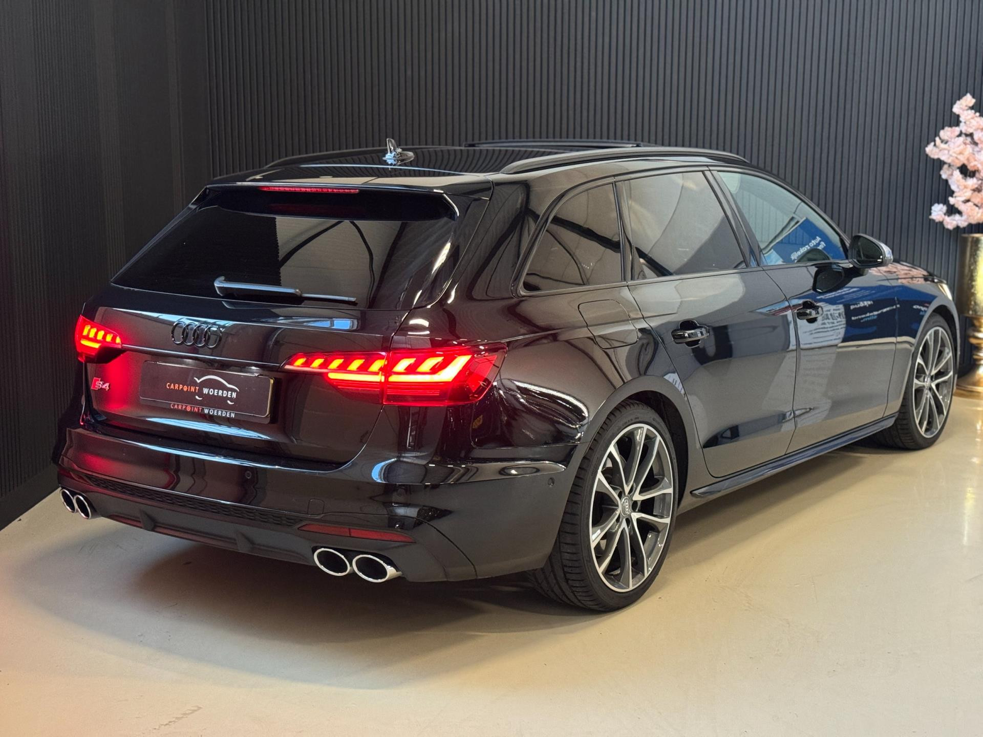 Hoofdafbeelding Audi S4