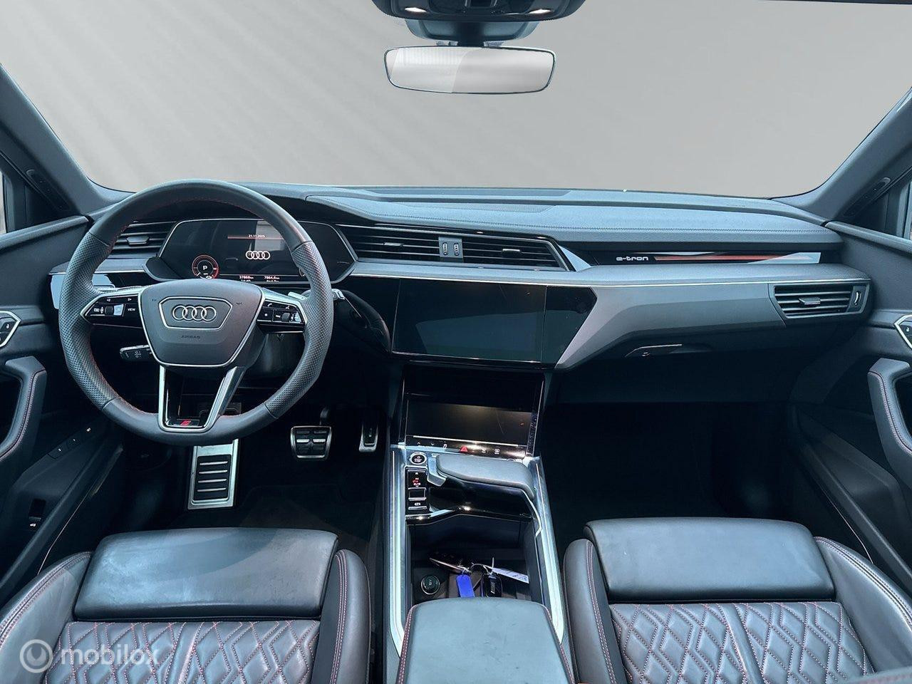 Hoofdafbeelding Audi Q8 e-tron