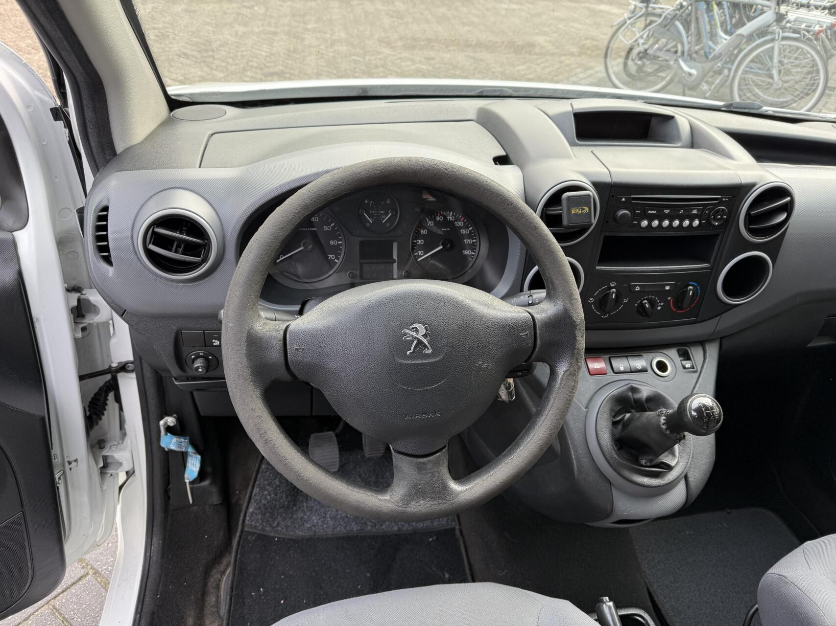 Hoofdafbeelding Peugeot Partner