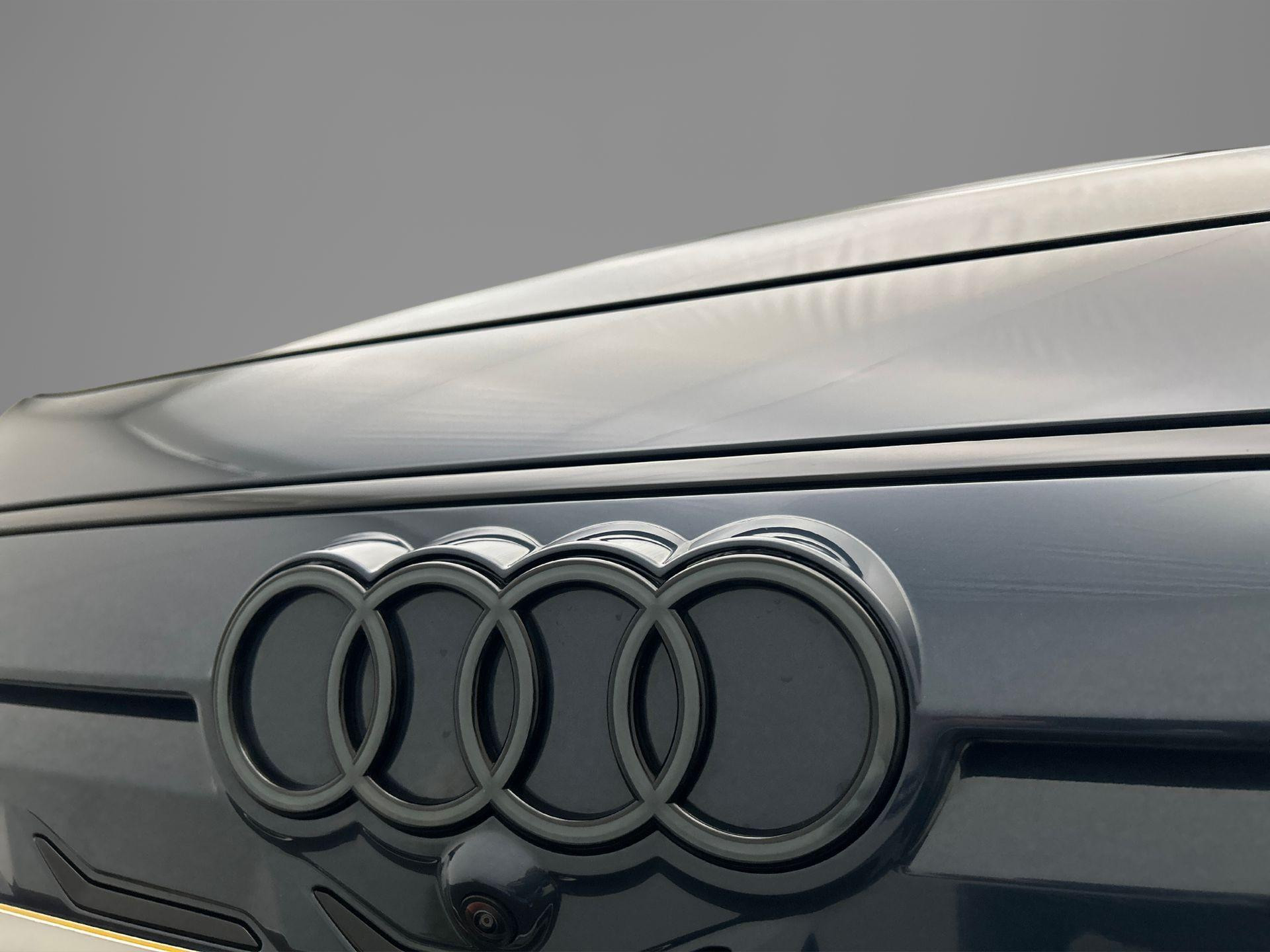 Hoofdafbeelding Audi A6 Avant e-tron