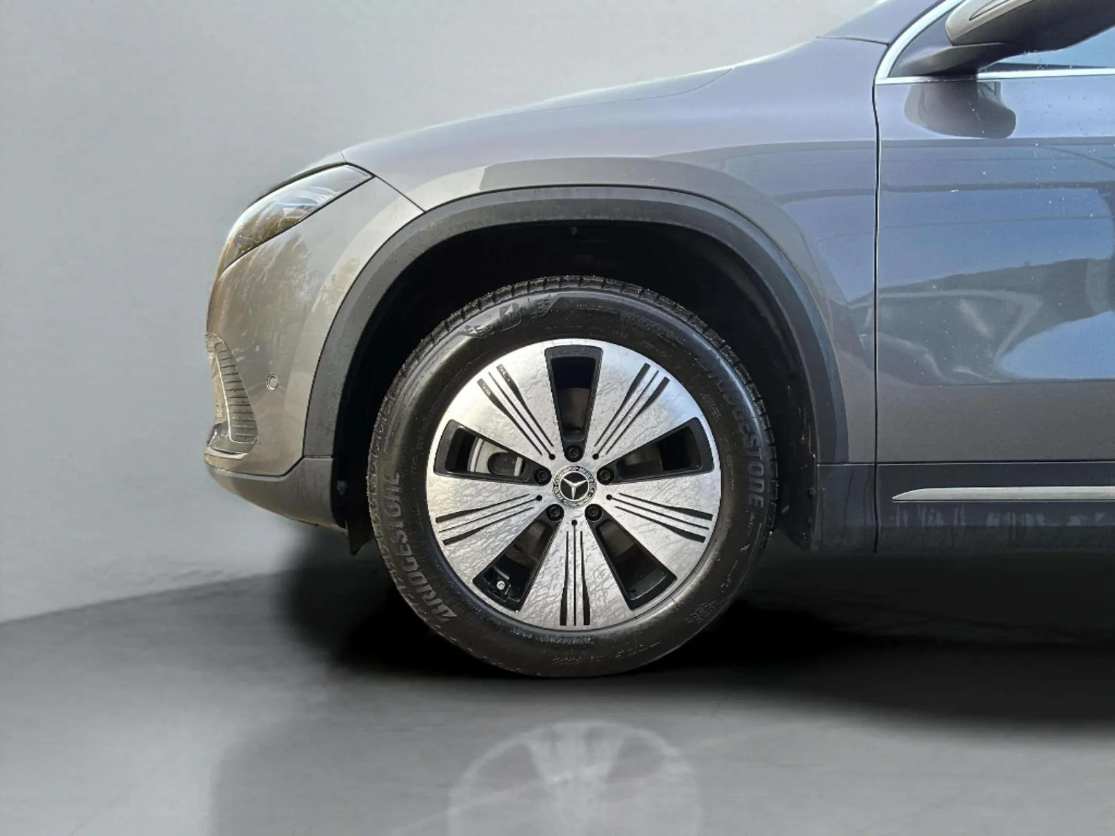 Mercedes-Benz-EQA-image-8