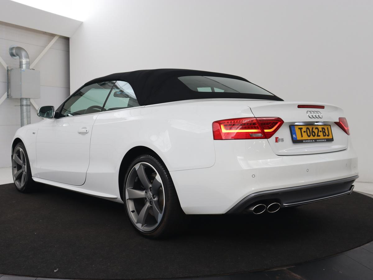 Hoofdafbeelding Audi S5