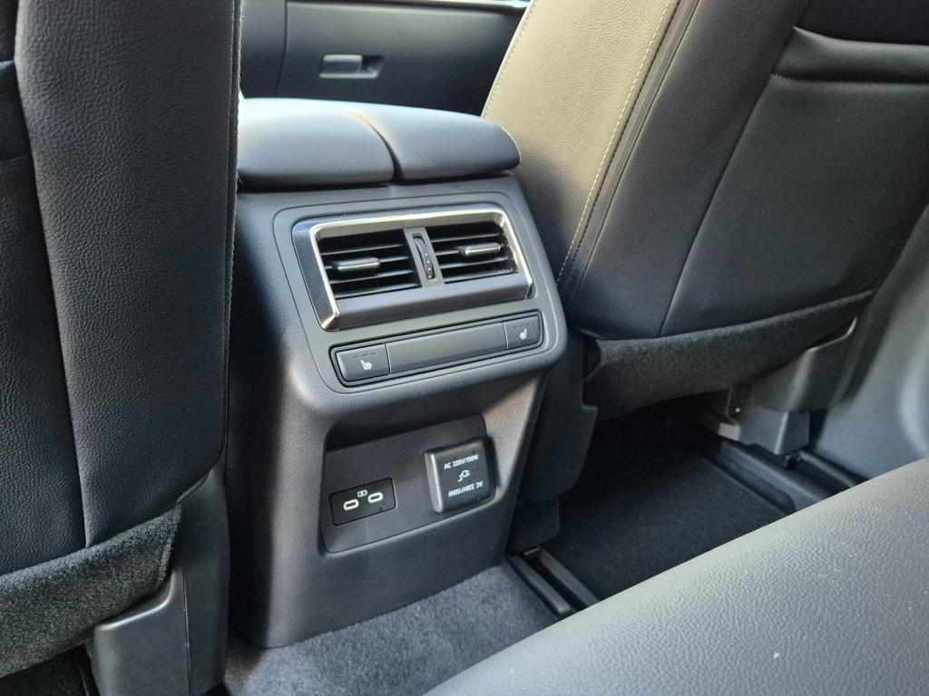 Hoofdafbeelding Mazda CX-60