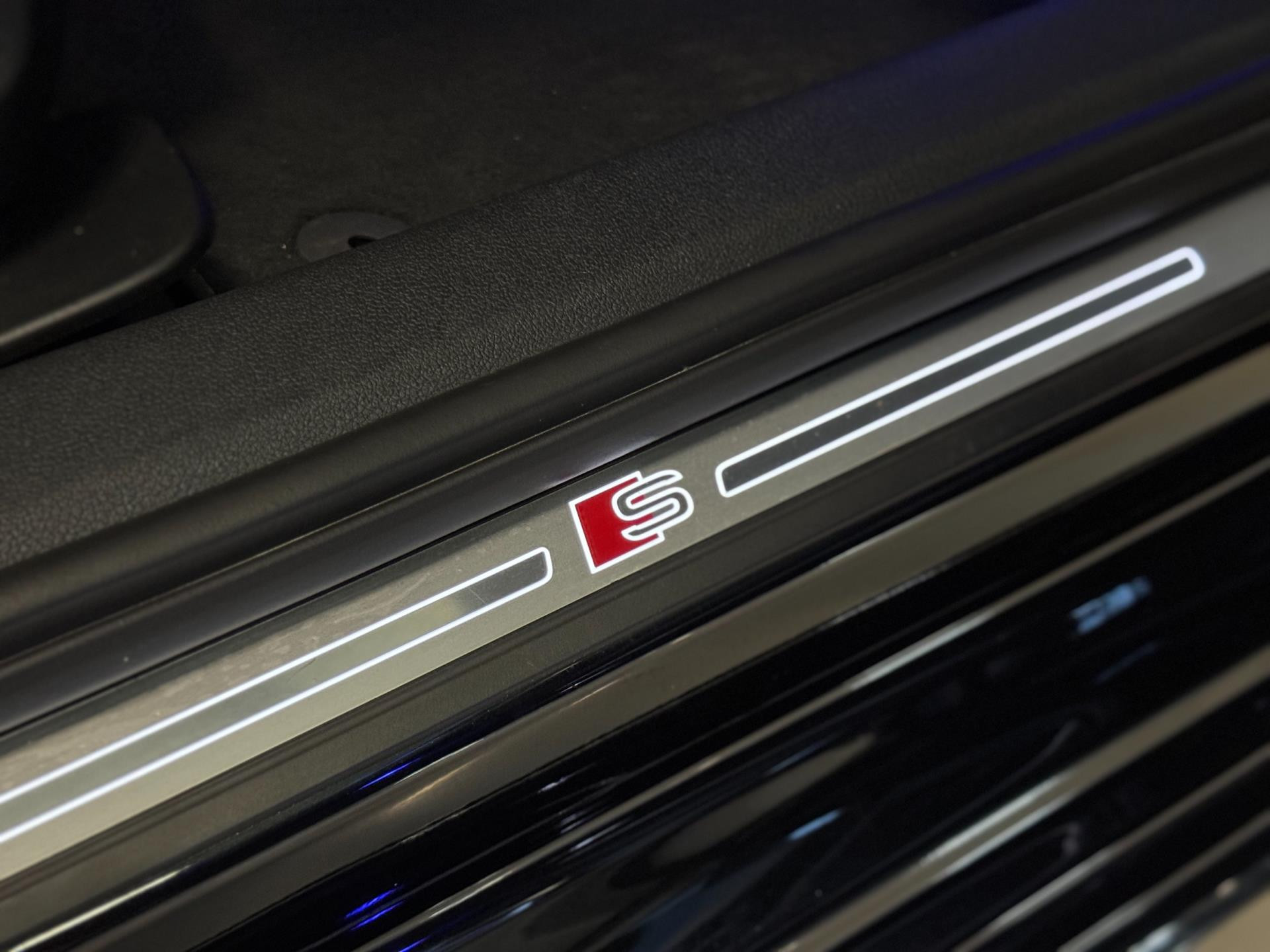 Hoofdafbeelding Audi S4