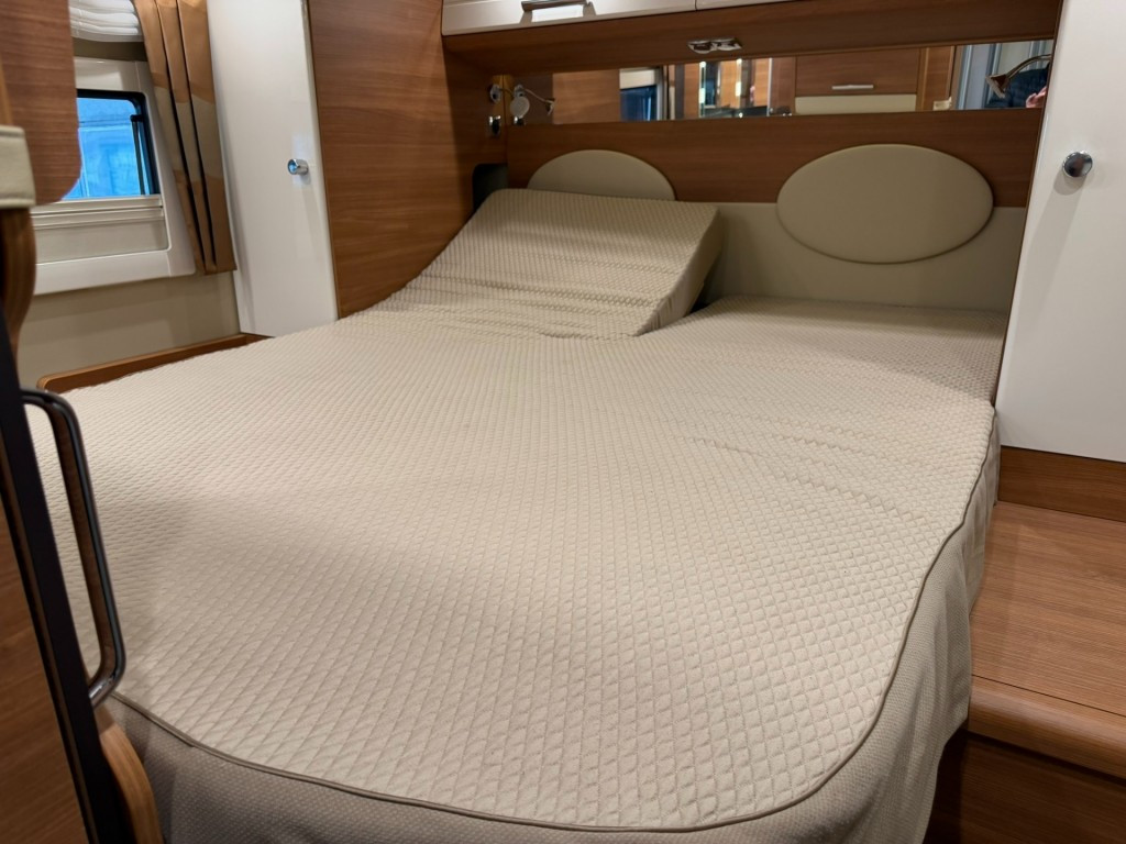 Hoofdafbeelding Carthago Chic C-line 5.0 Qb Suite 180pk Automaat