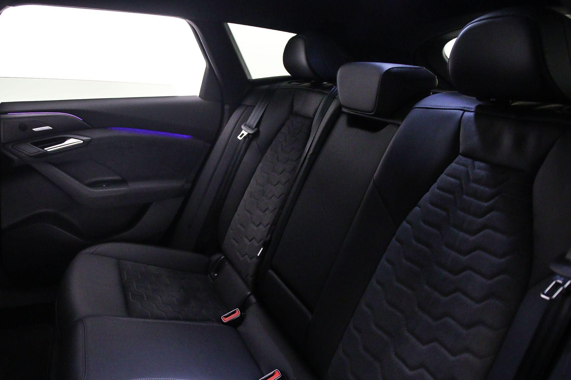 Hoofdafbeelding Audi A6 Avant e-tron