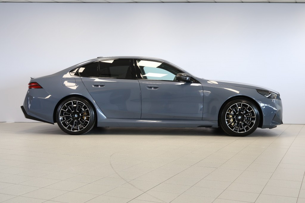 Hoofdafbeelding BMW M5