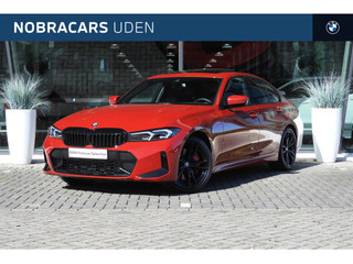 BMW 3 Serie 330i M Sport Automaat / Schuif-kanteldak / Trekhaak / Sportstoelen / Adaptieve LED / M Sportonderstel / Stoelverwarming