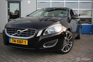 Volvo V60 1.6 T3 Summum XENON/LEDER/PDC/ECC/NAP