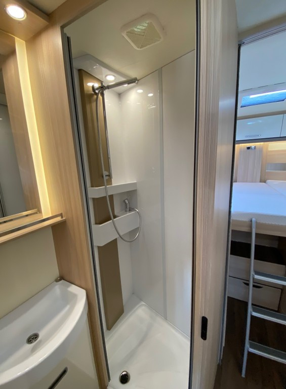 Hoofdafbeelding Bürstner Lyseo T 728g Aut. 36.997km 2017 Dakairco