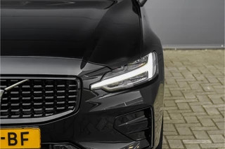 Volvo S60 Volvo S60 2.0 B4 R-Design Ultimate Dark ACC Schuifdak Camera 1e Eig - afbeelding nr 15