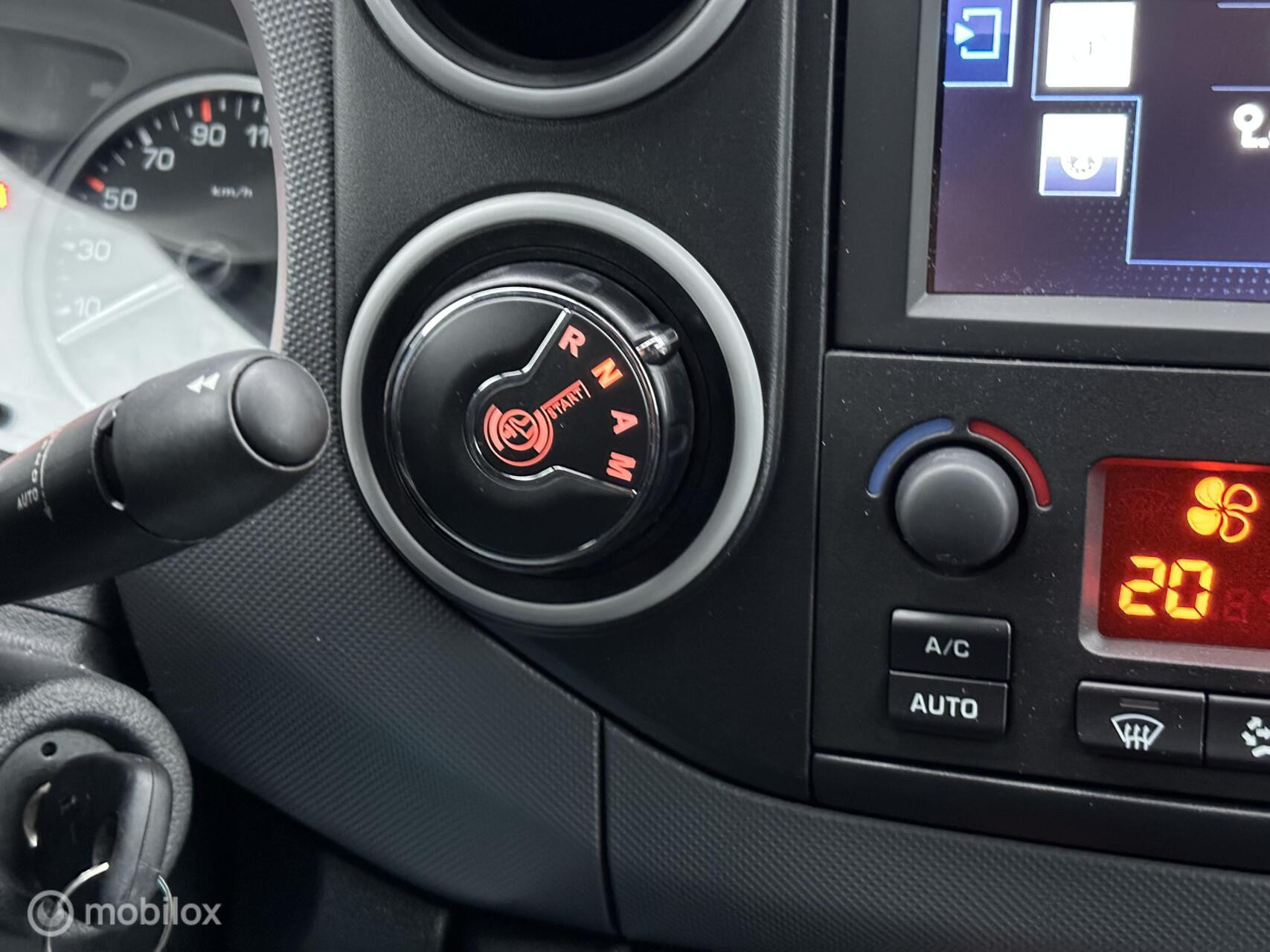 Hoofdafbeelding Peugeot Partner