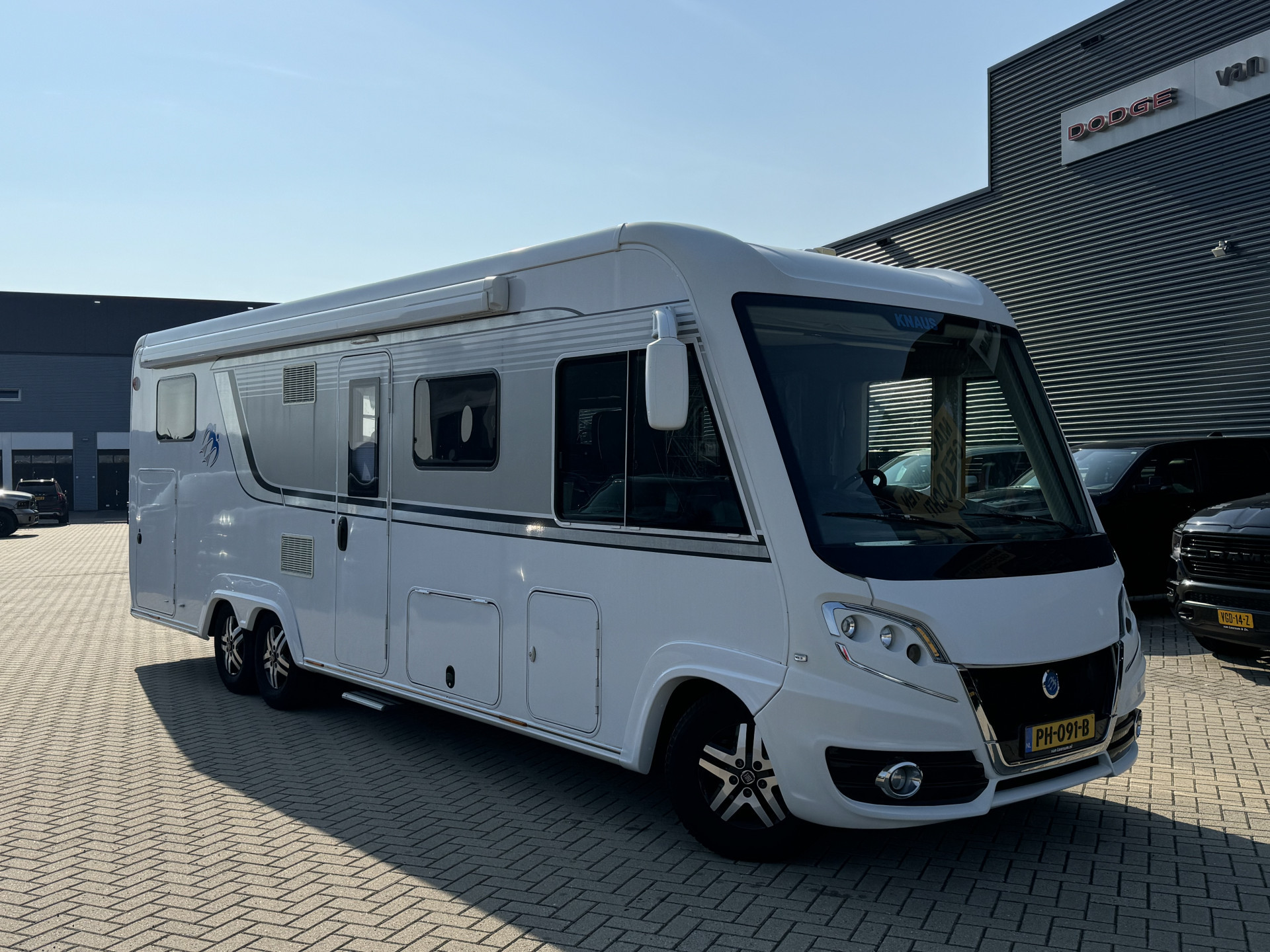 Hoofdafbeelding Knaus R03