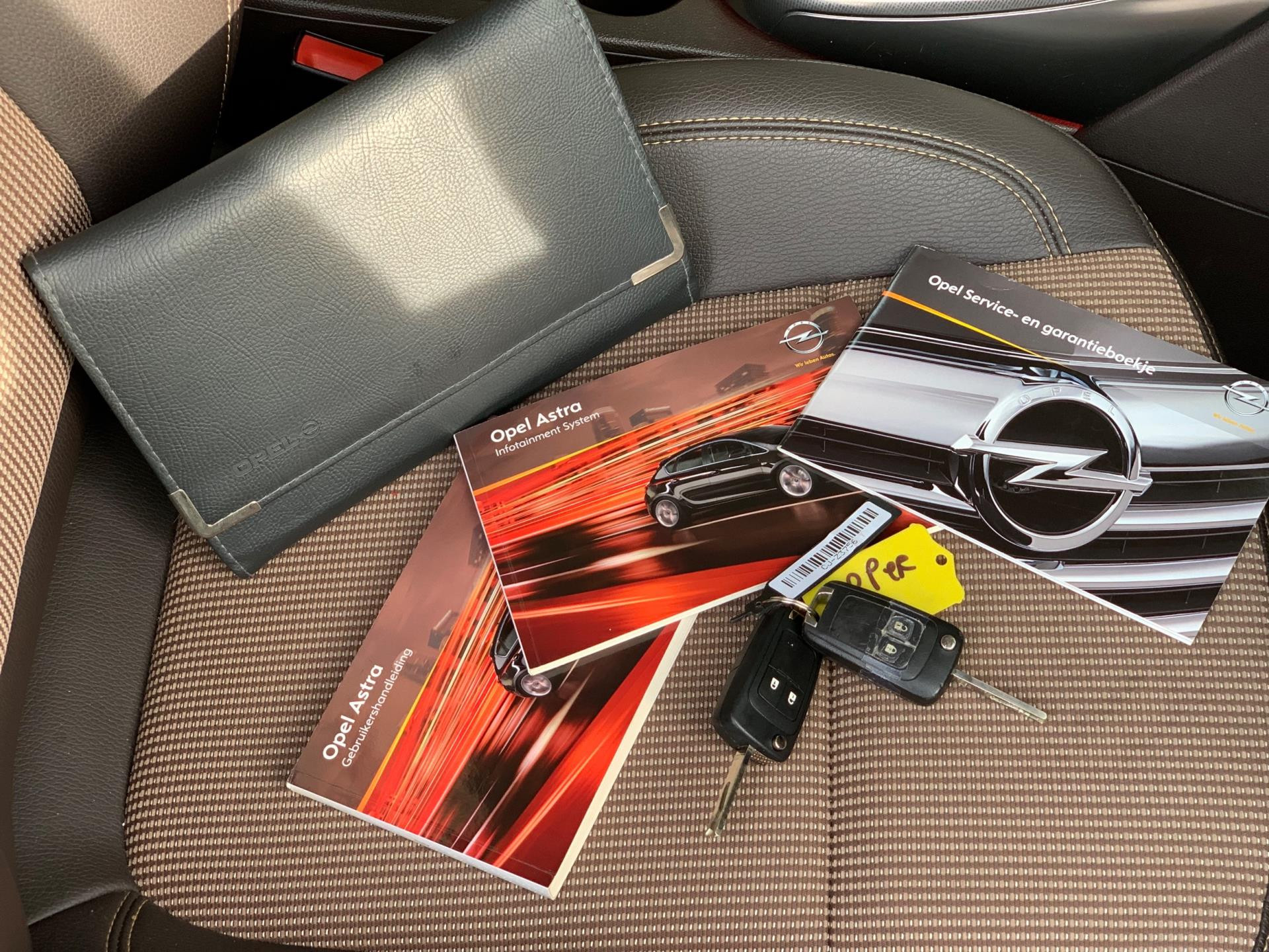 Hoofdafbeelding Opel Astra