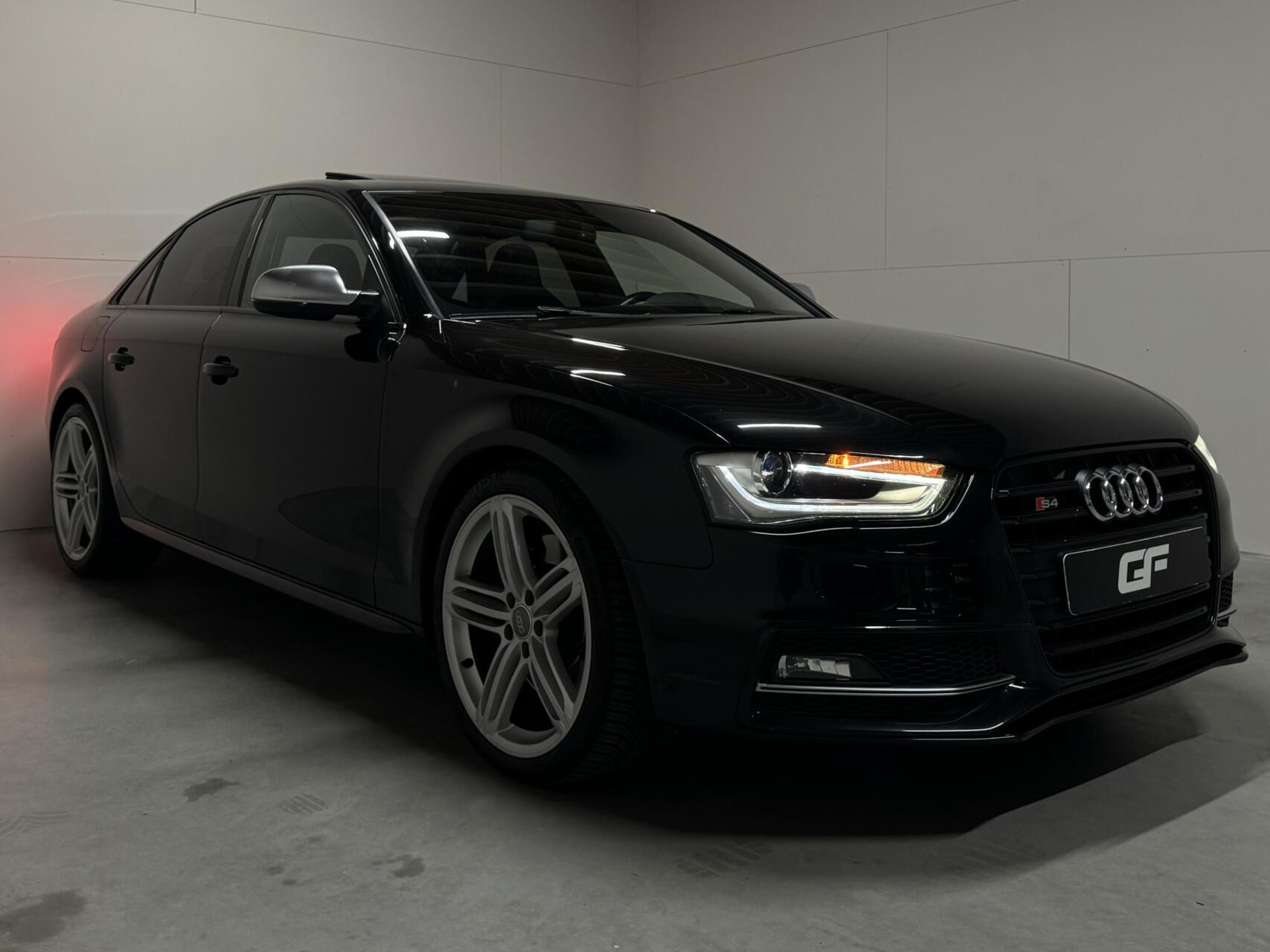 Hoofdafbeelding Audi S4