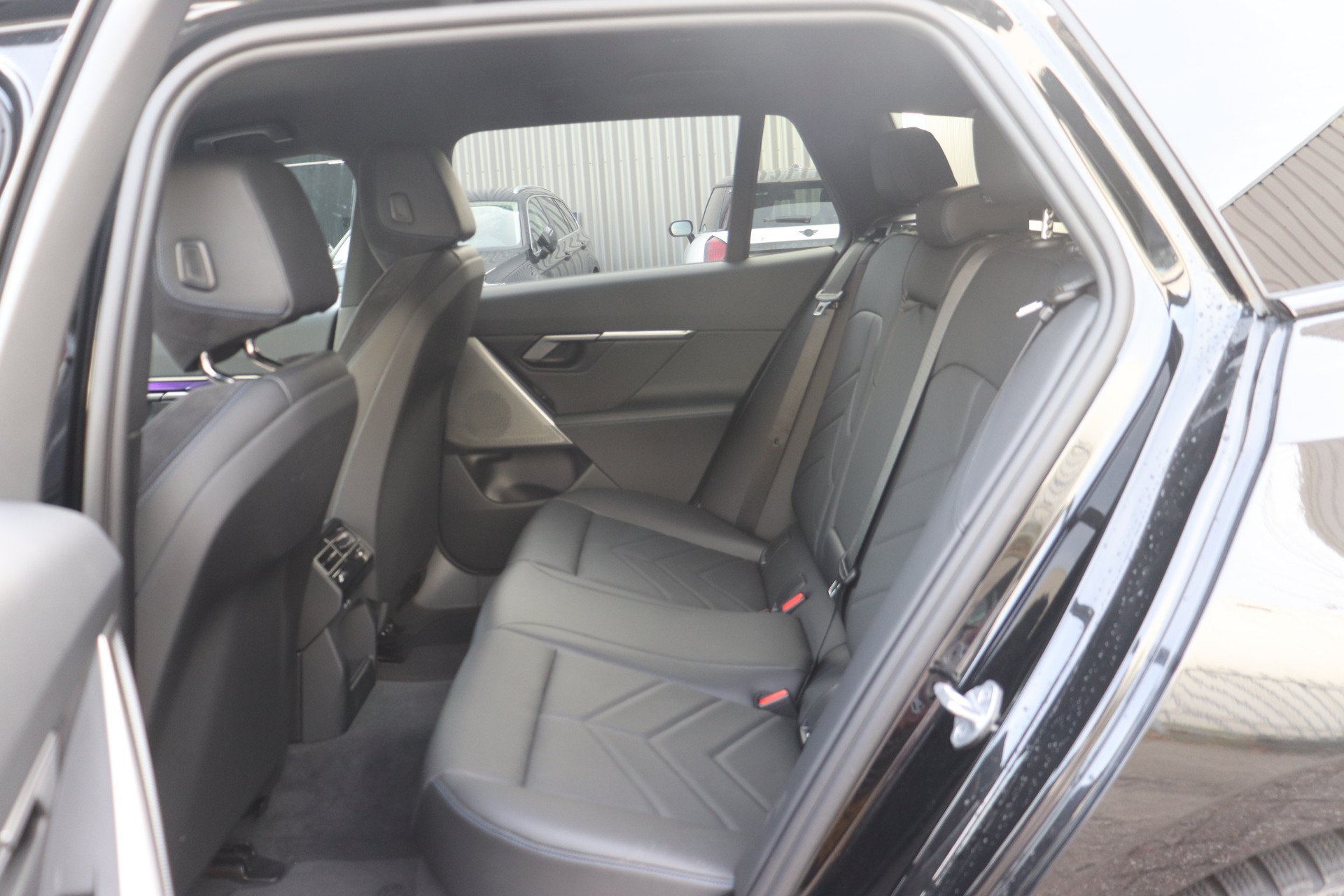 Hoofdafbeelding BMW i5