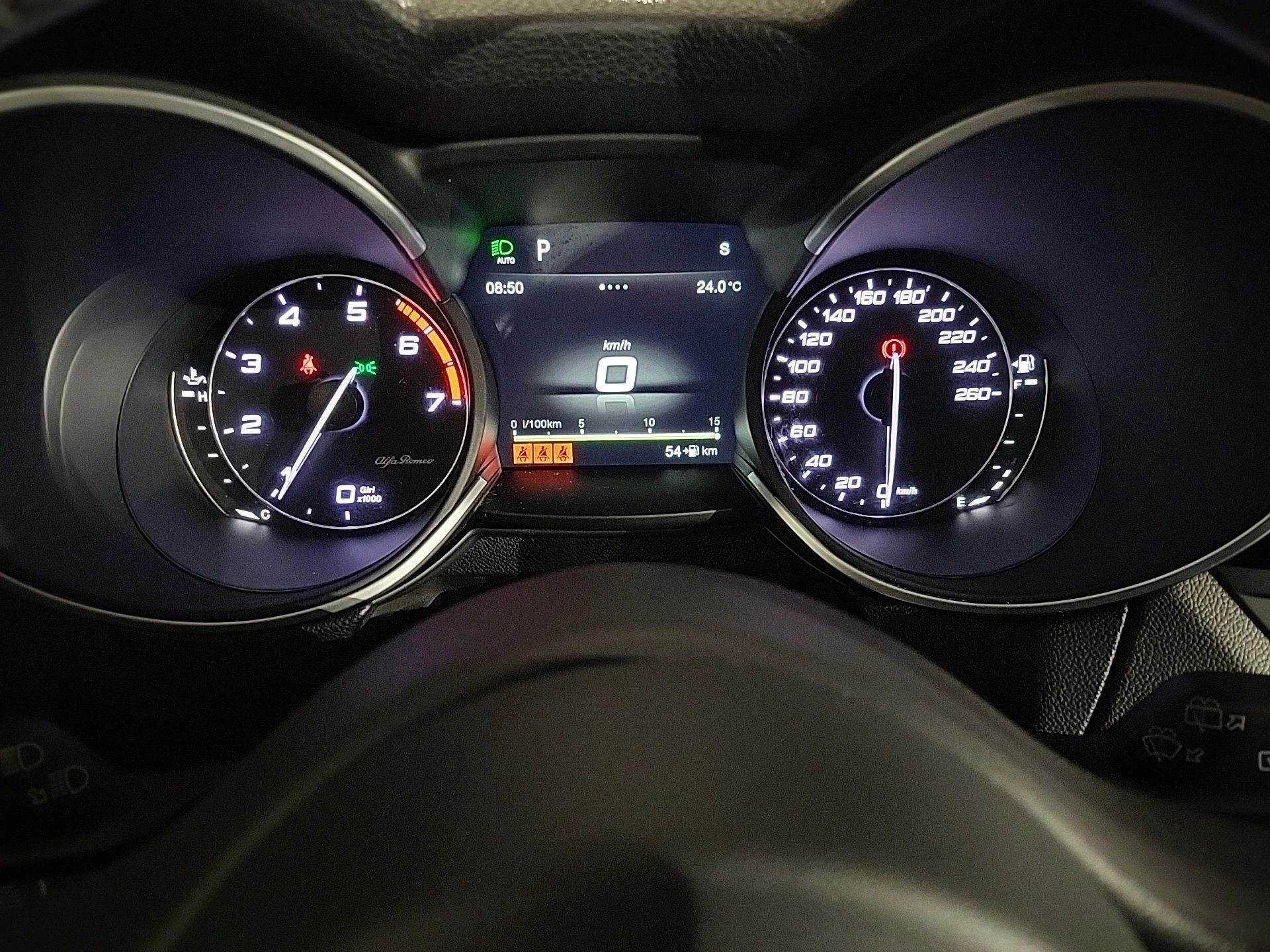 Alfa Romeo-Stelvio-image-12