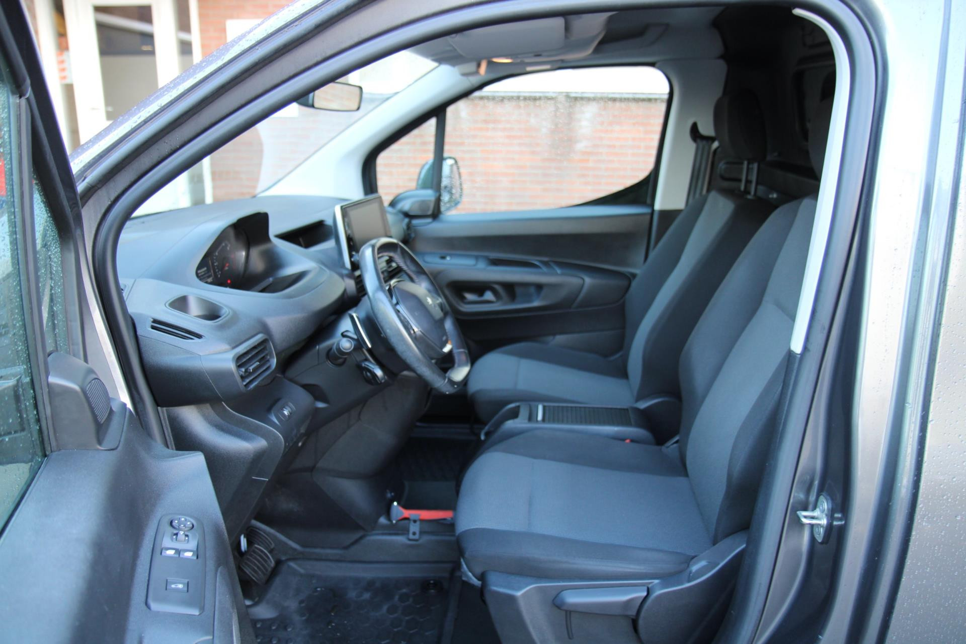 Hoofdafbeelding Peugeot Partner