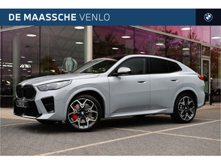 BMW X2 sDrive20i High Executive M Sport Automaat / Panoramadak / Trekhaak / Sportstoelen / Parking Assistant Plus / Head-Up / Comfort Access / M Adaptief onderstel