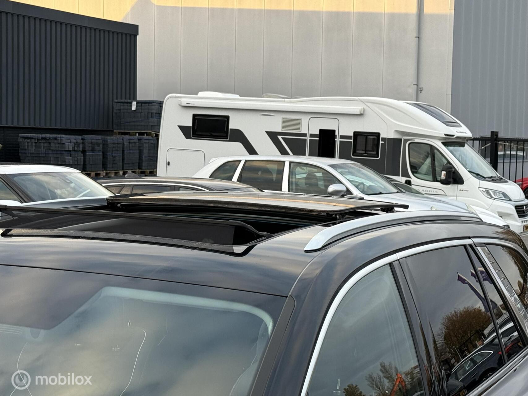 Hoofdafbeelding Hongqi E-HS9