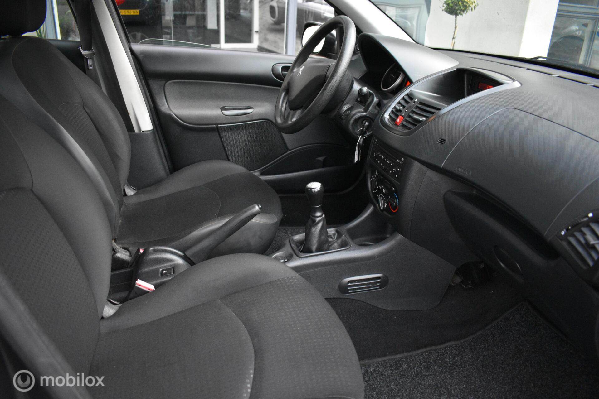 Hoofdafbeelding Peugeot 206