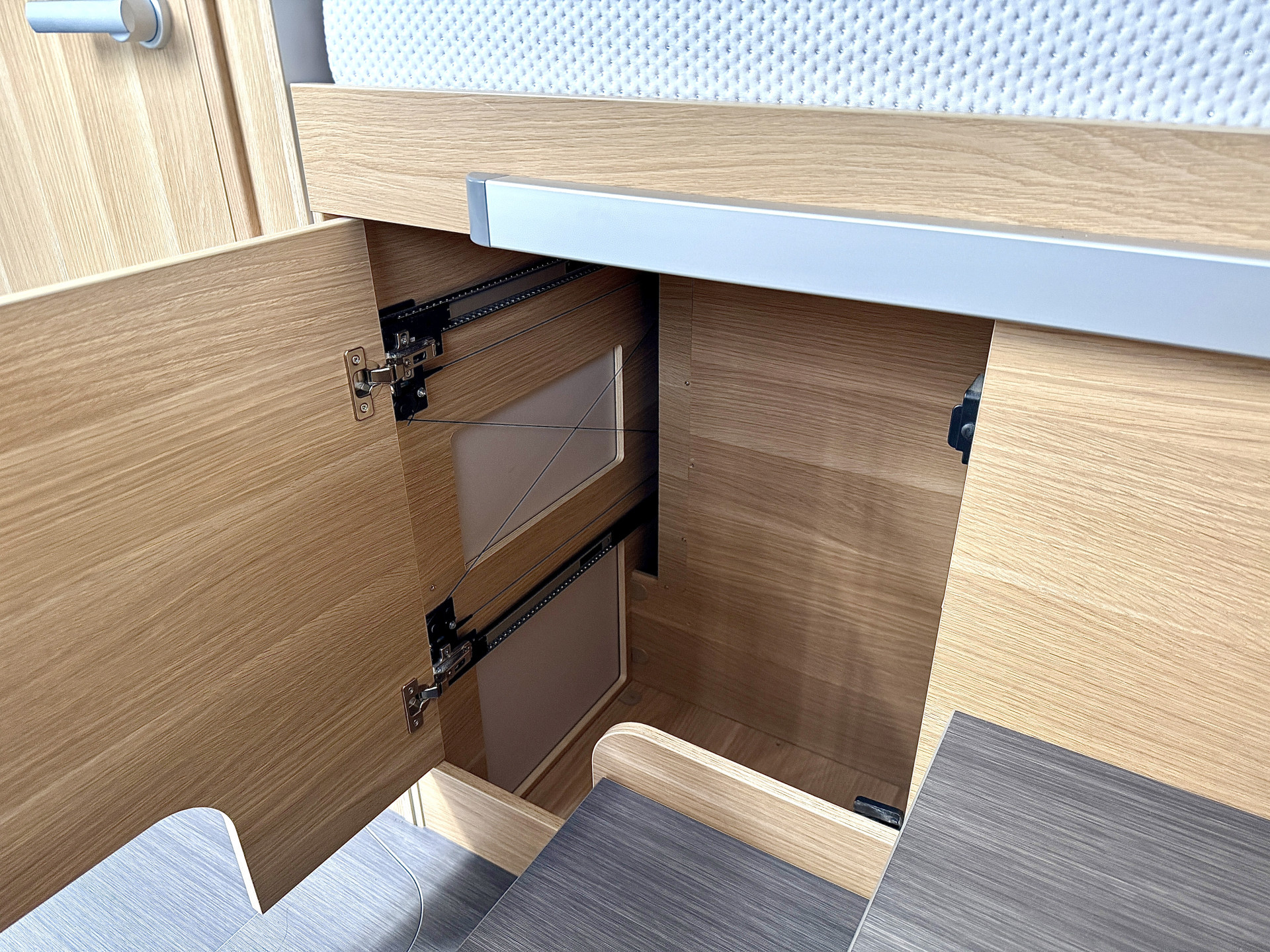 Hoofdafbeelding Adria CORAL 670 SL