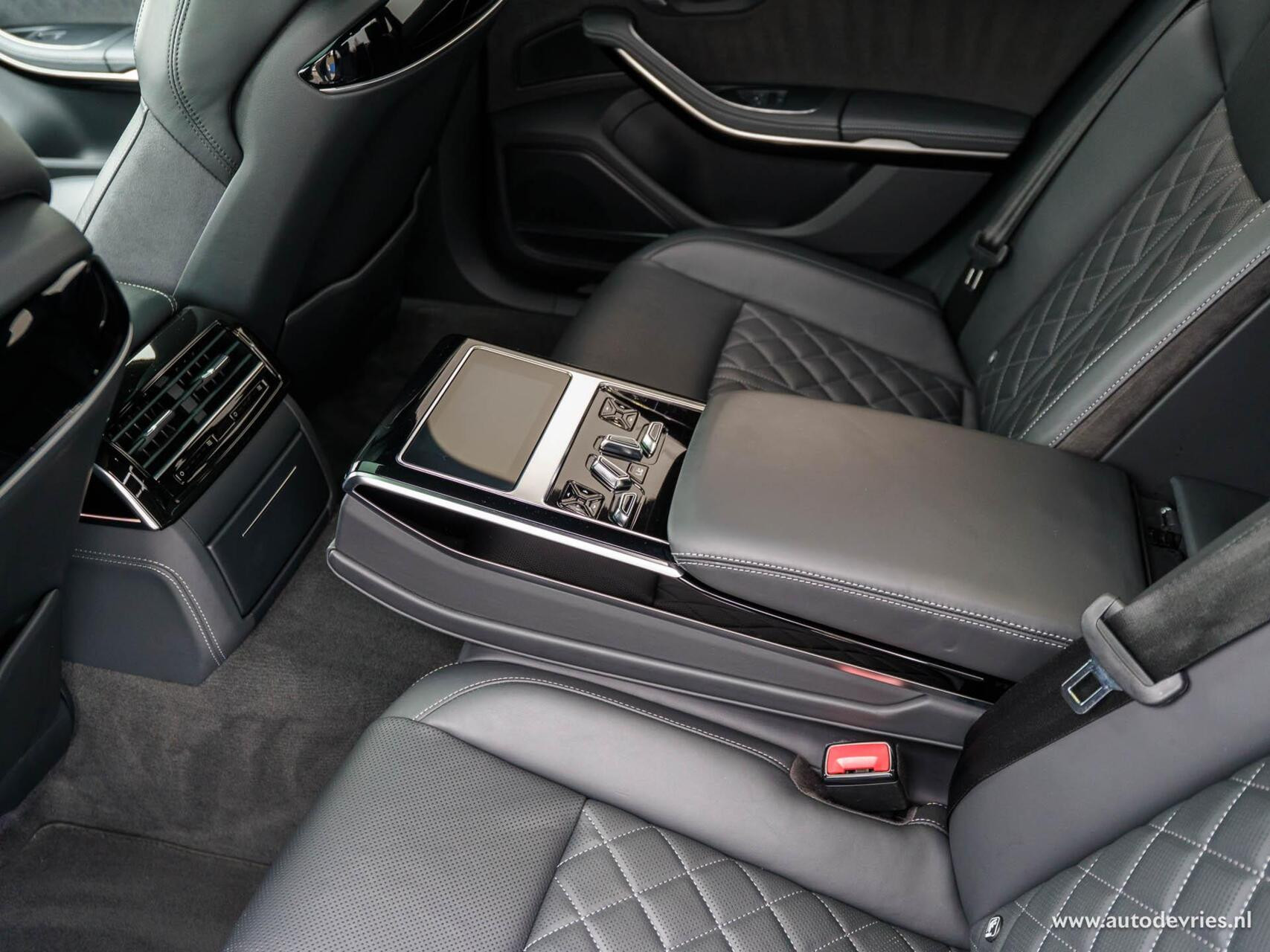 Hoofdafbeelding Audi A8