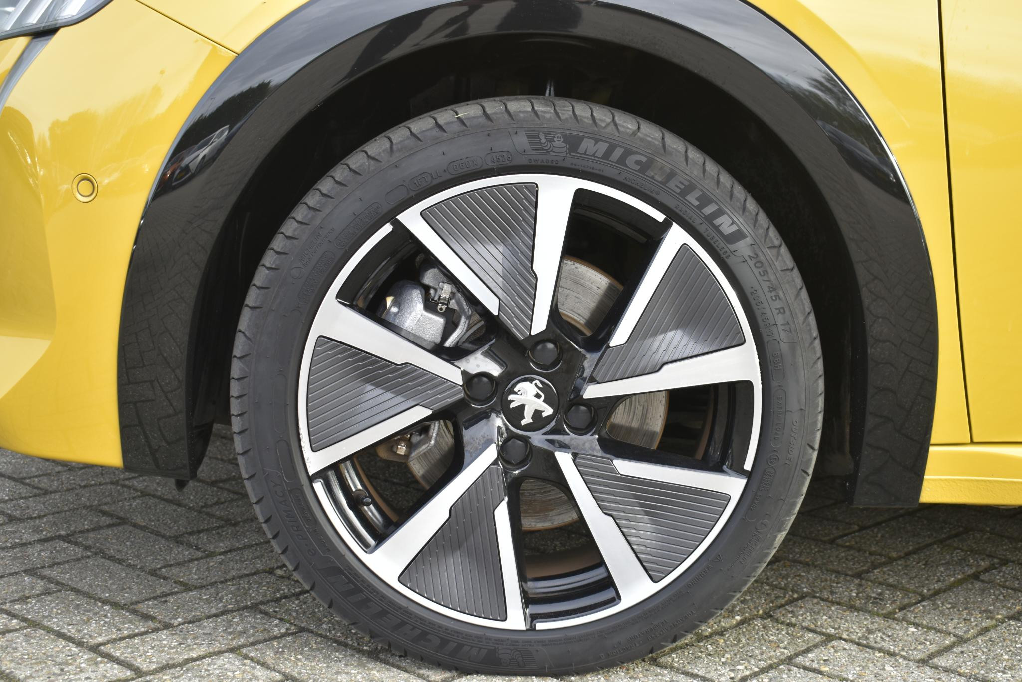 Hoofdafbeelding Peugeot e-208