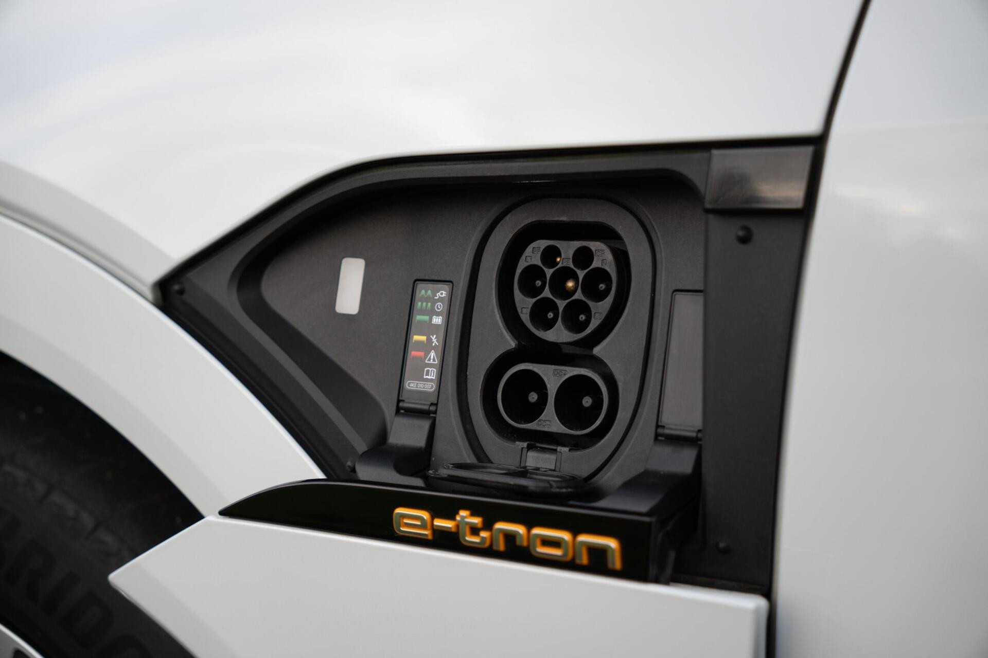 Hoofdafbeelding Audi e-tron