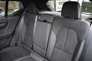 Volvo EX40 Volvo EX40 Twin Motor Ultra Black Edition 442pk/82kWh | Trekhaak | Pixel Le - afbeelding nr 12