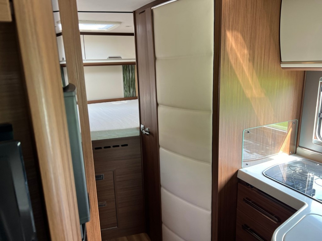 Hoofdafbeelding Niesmann+Bischoff Arto-66l