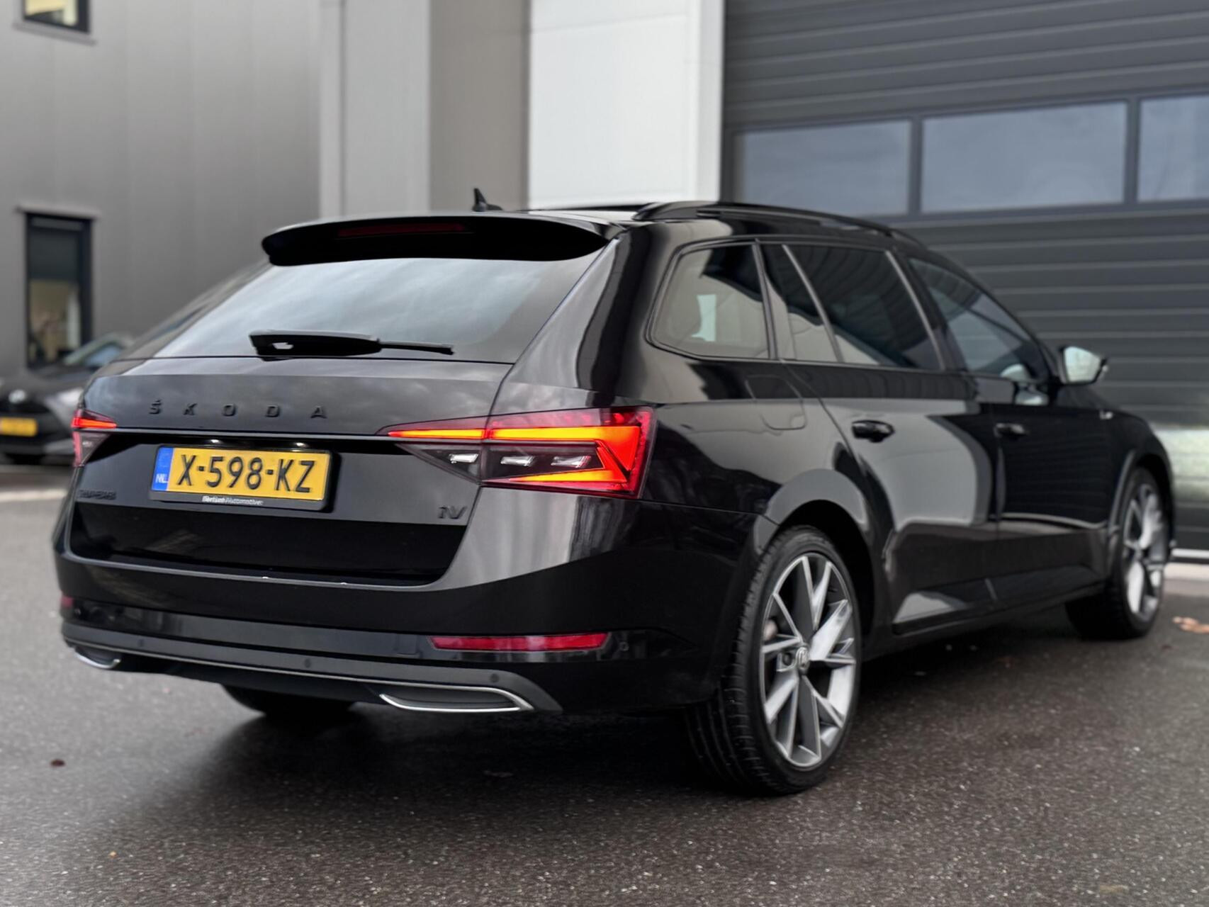 Hoofdafbeelding Škoda Superb