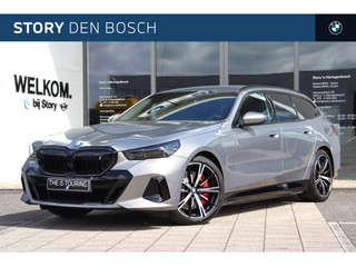 Hoofdafbeelding BMW i5 BMW i5 Touring eDrive40 High Executive M Sport / Trekhaak / Adaptieve LED / Parking Assistant Plus / Stuurverwarming / Live Cockpit Professional