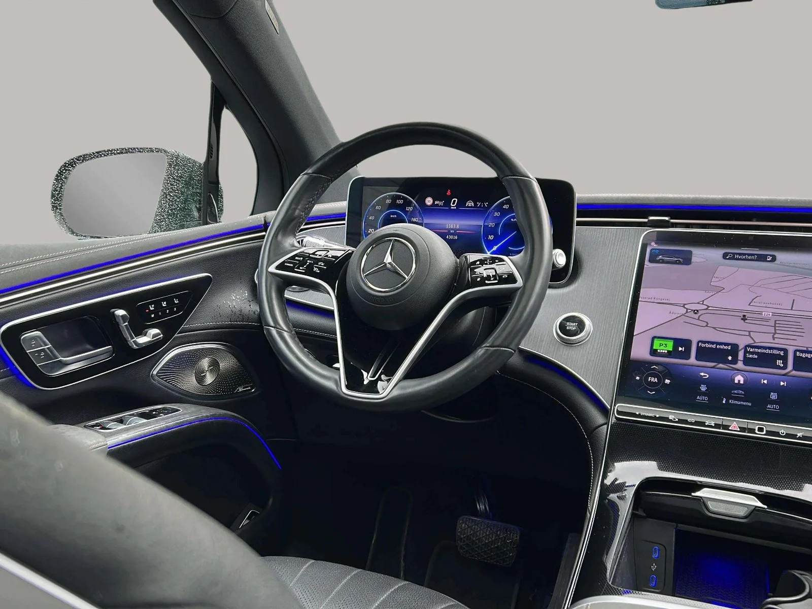 Mercedes-Benz-EQS-image-16