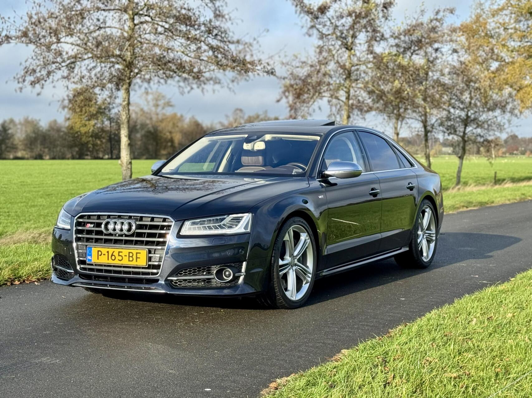 Hoofdafbeelding Audi S8