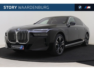 Hoofdafbeelding BMW 7 Serie BMW 7 Serie 750e xDrive High Executive M Sport Automaat / Panoramadak Sky Lounge / Trekhaak / Massagefunctie / Executive Drive Pro / Parking Assistant Professional / Active Steering