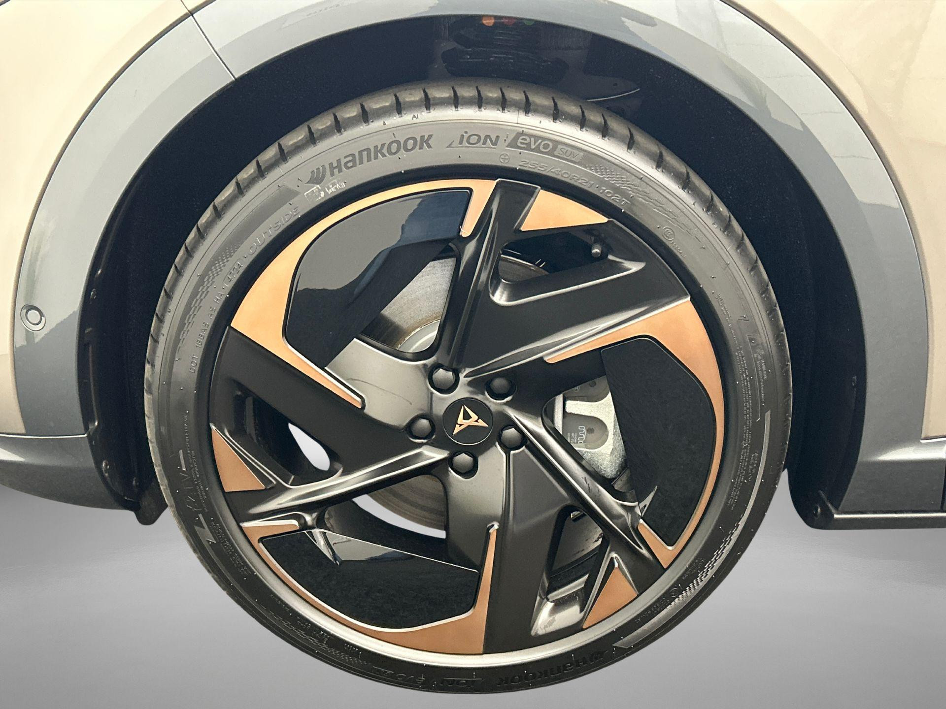 Hoofdafbeelding CUPRA Tavascan