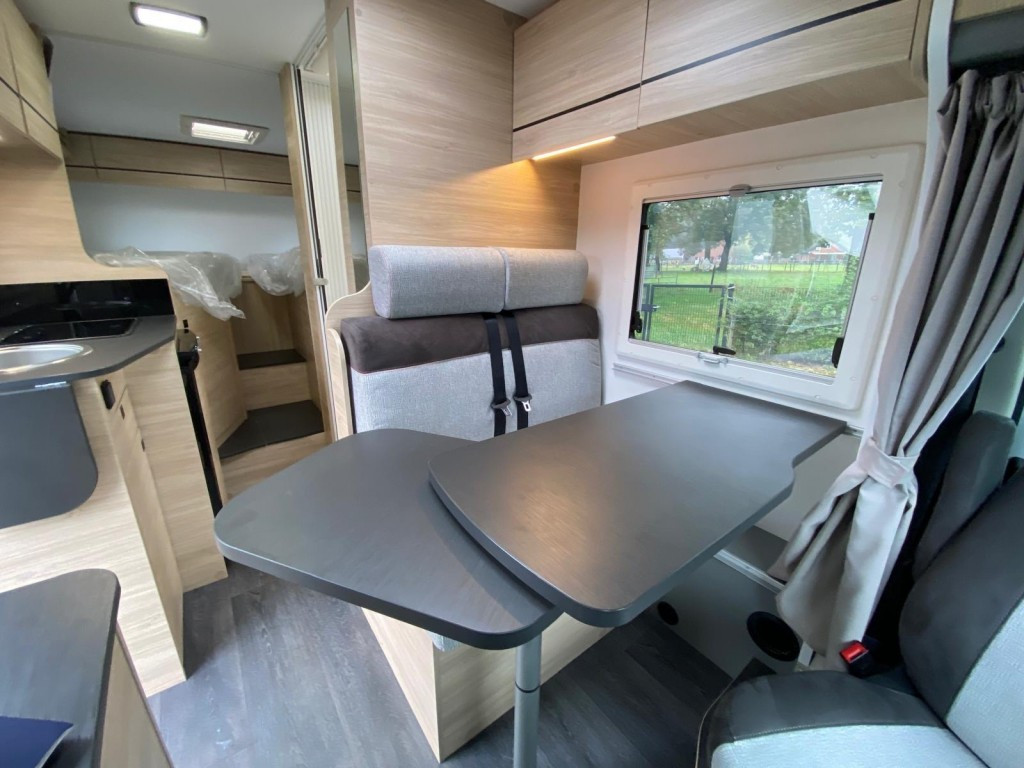 Hoofdafbeelding Chausson 697 S