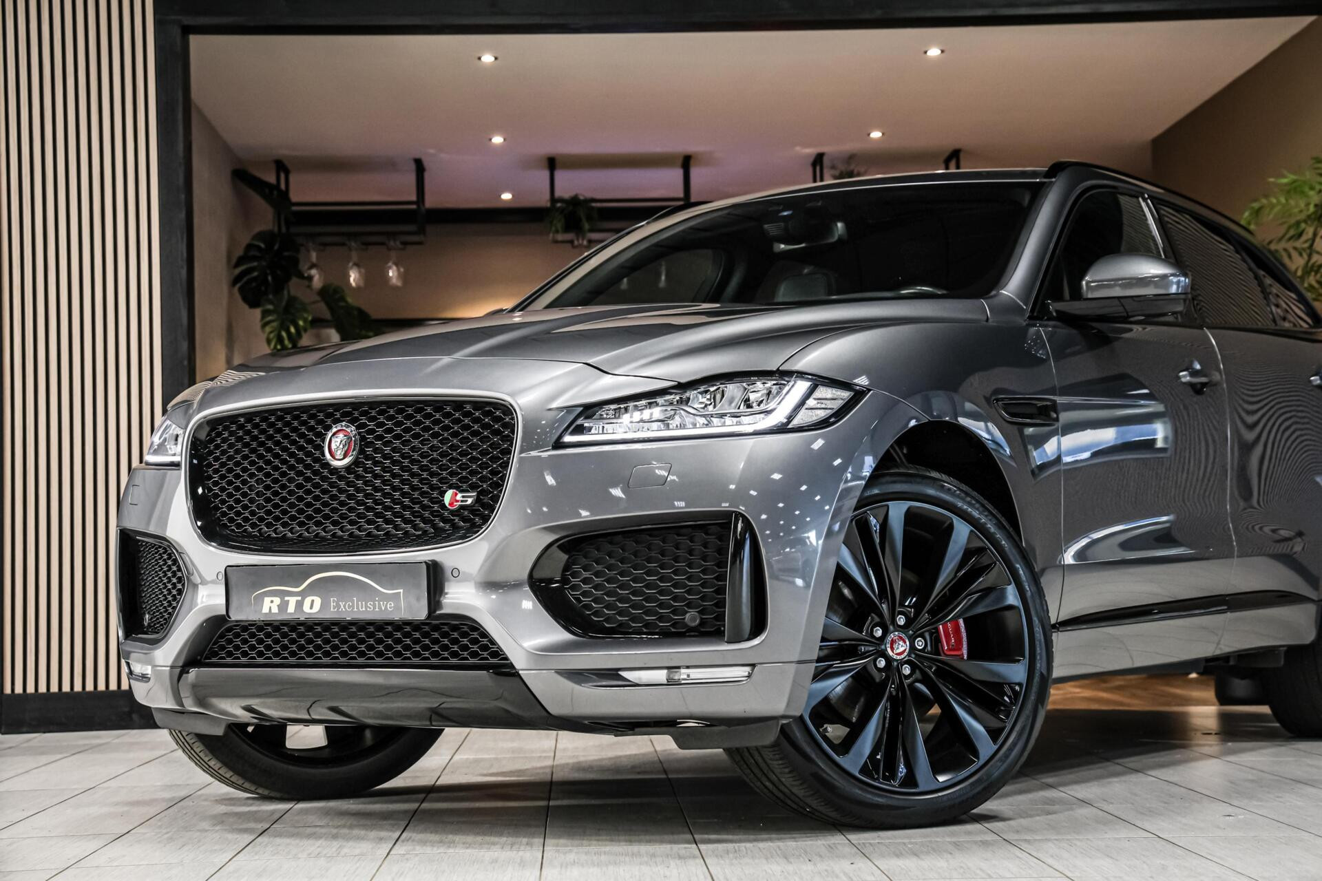 Hoofdafbeelding Jaguar F-PACE