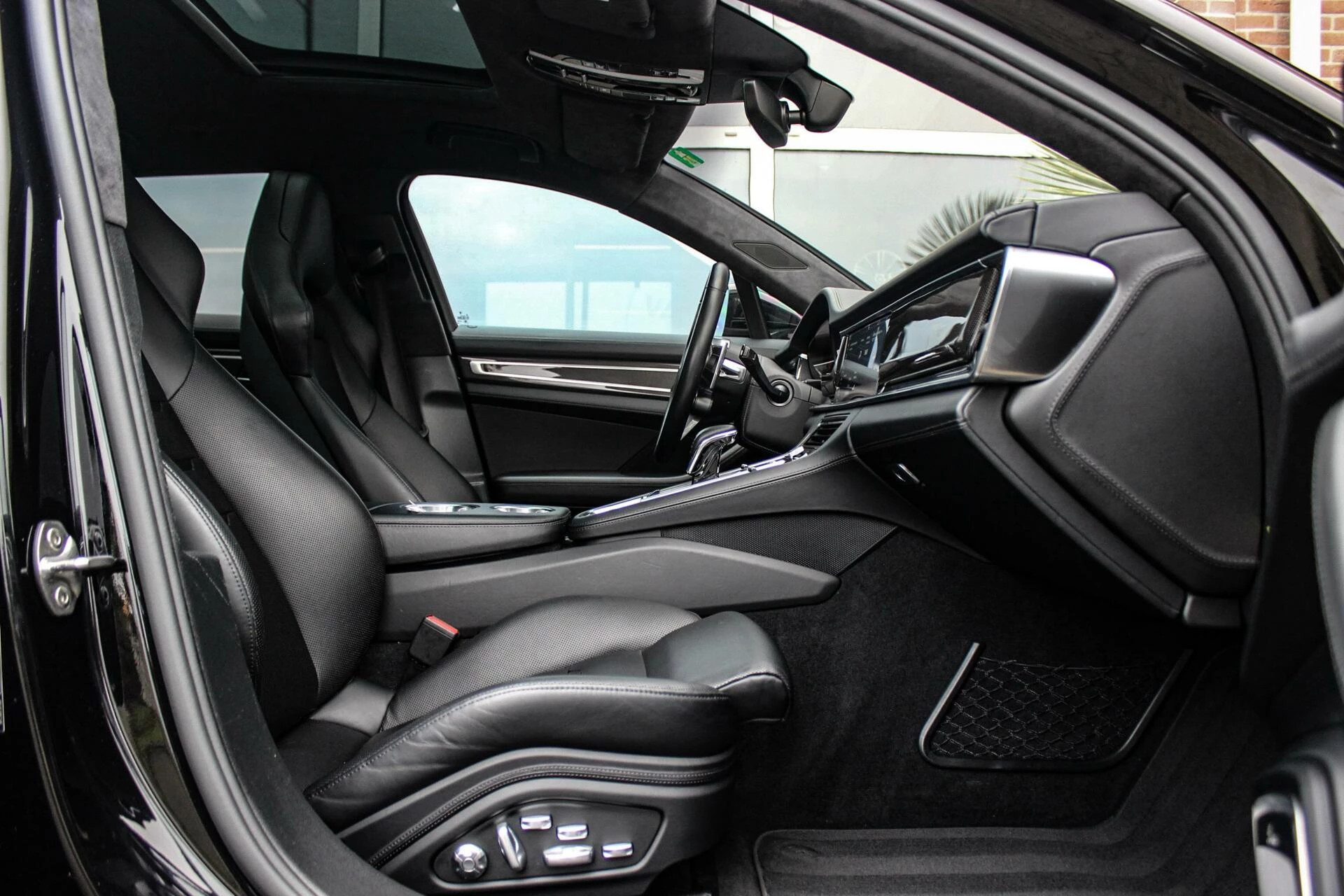 Hoofdafbeelding Porsche Panamera