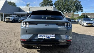 Ford Mustang Mach-E Ford Mustang Mach-E 98kWh 487 pk AWD GT Extended 486pk | Panoramadak | Vapor blue | Garantie tot  27-02-2028 of 100.000 KM - afbeelding nr 4