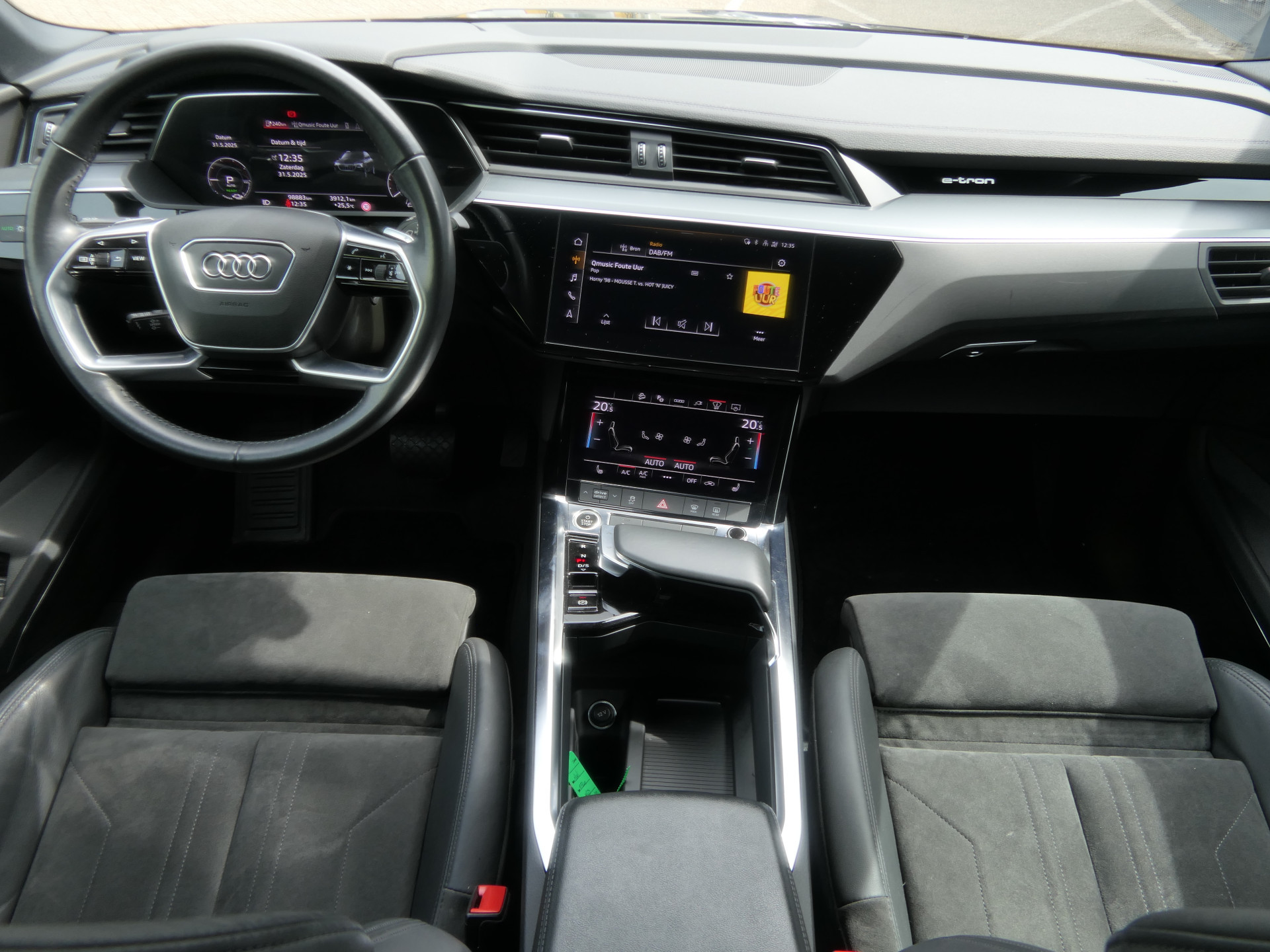 Hoofdafbeelding Audi e-tron