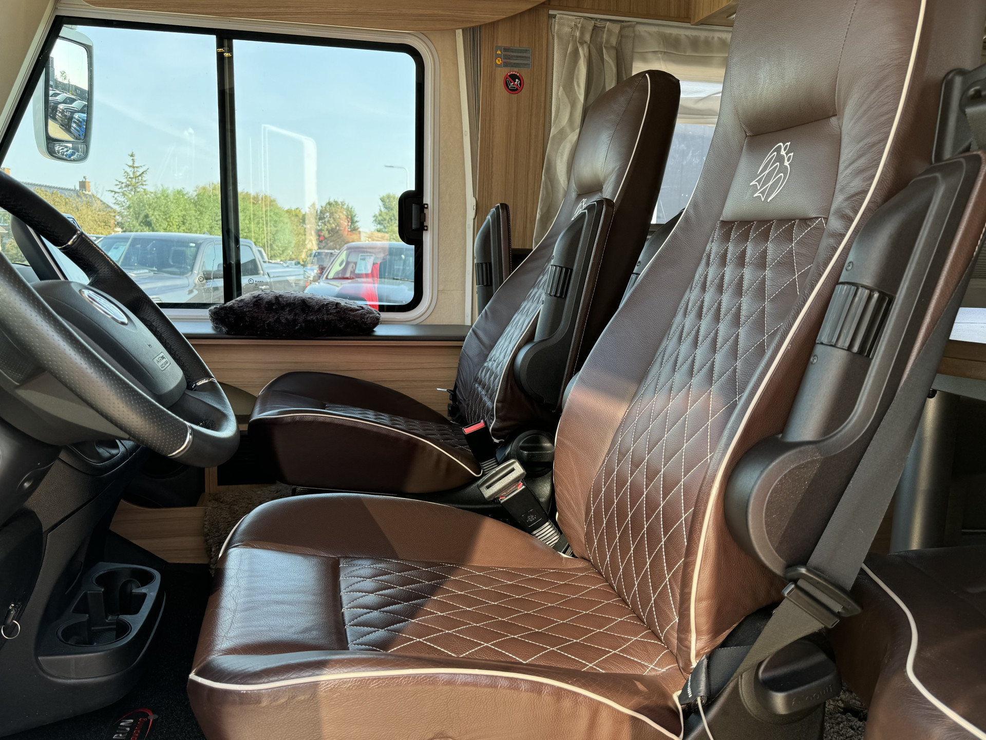 Hoofdafbeelding Knaus R03