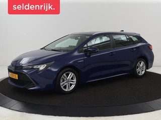 Hoofdafbeelding Toyota Corolla Toyota Corolla 1.8 Hybrid Business | 1e eigenaar | Trekhaak |  Carplay | Camera | Adaptive cruise | Full LED | DAB | Climate control