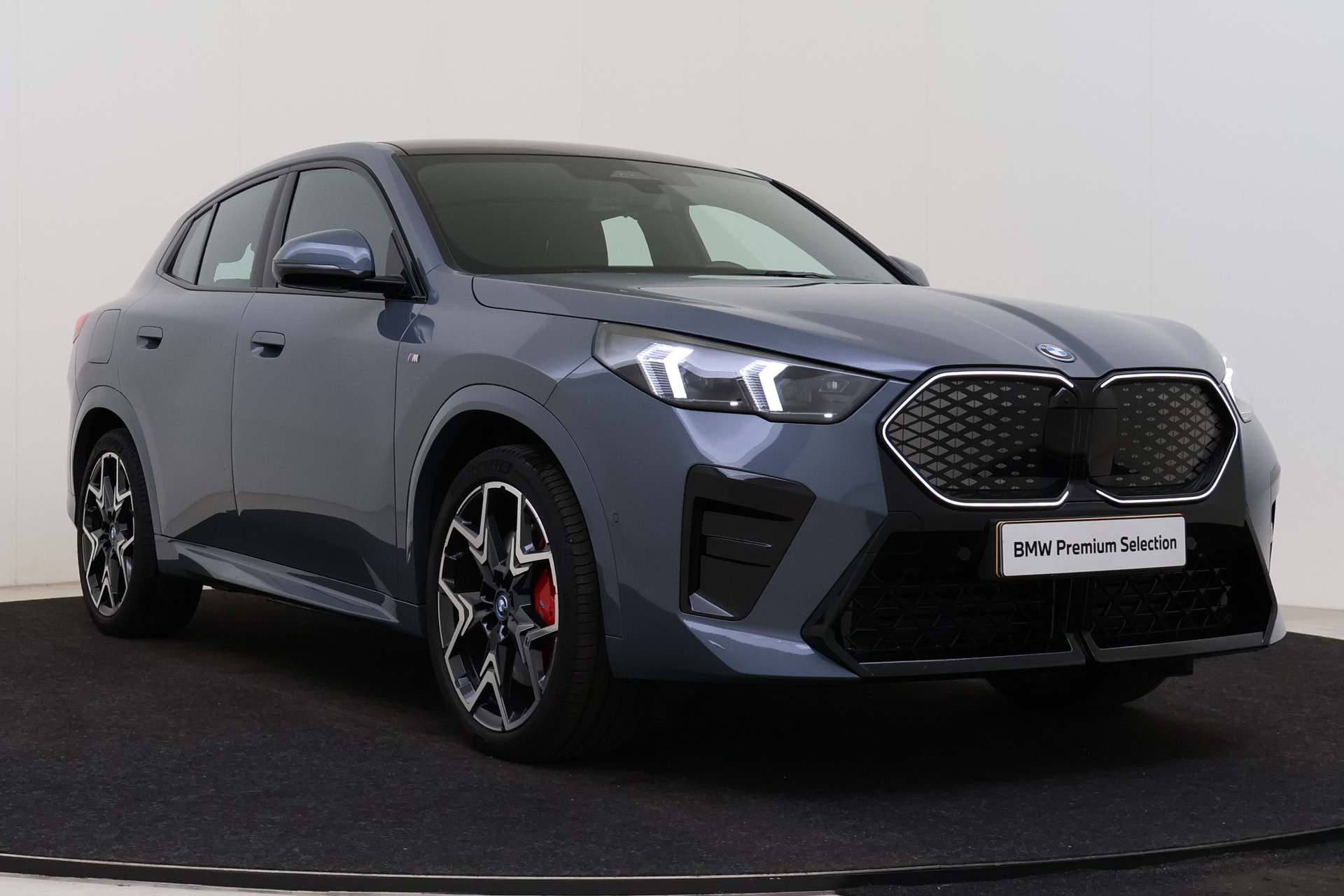 Hoofdafbeelding BMW iX2