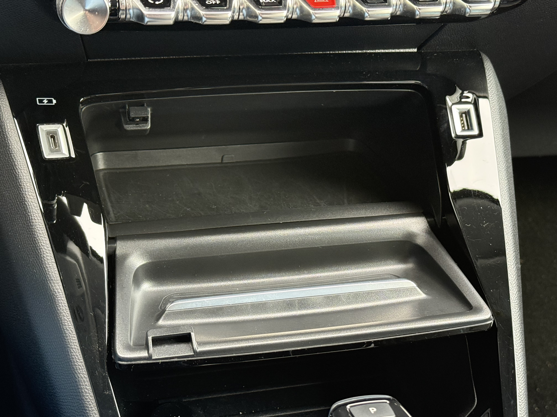 Hoofdafbeelding Peugeot e-208