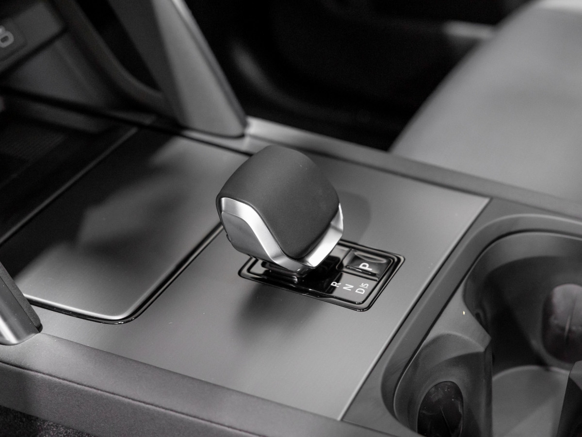 Land Rover-Discovery Sport-image-14