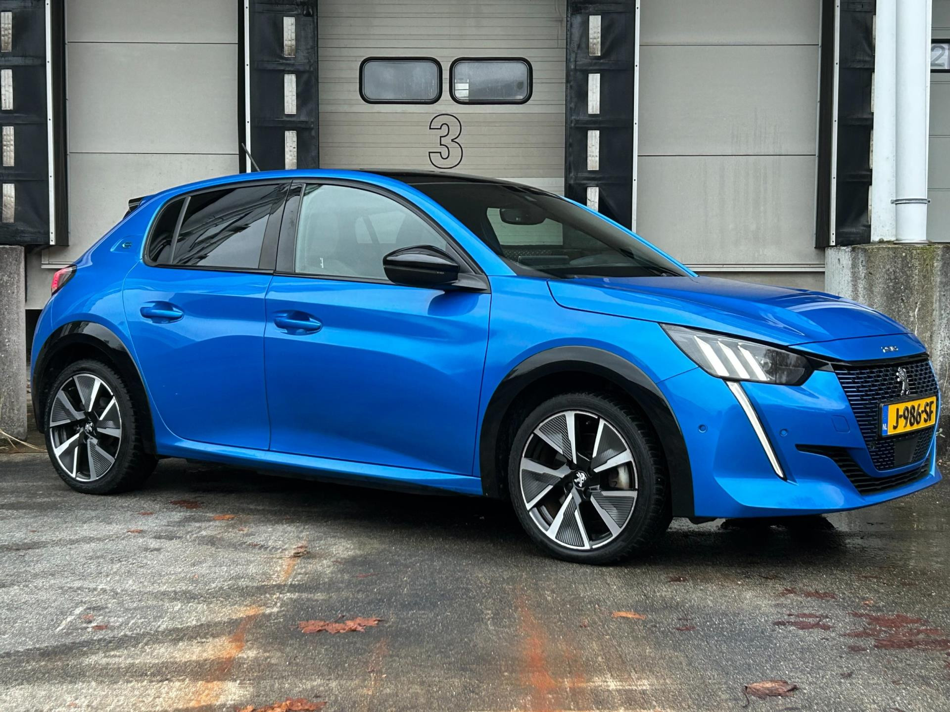 Hoofdafbeelding Peugeot e-208