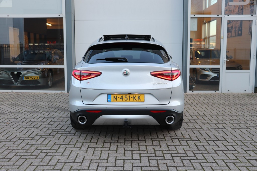 Hoofdafbeelding Alfa Romeo Stelvio